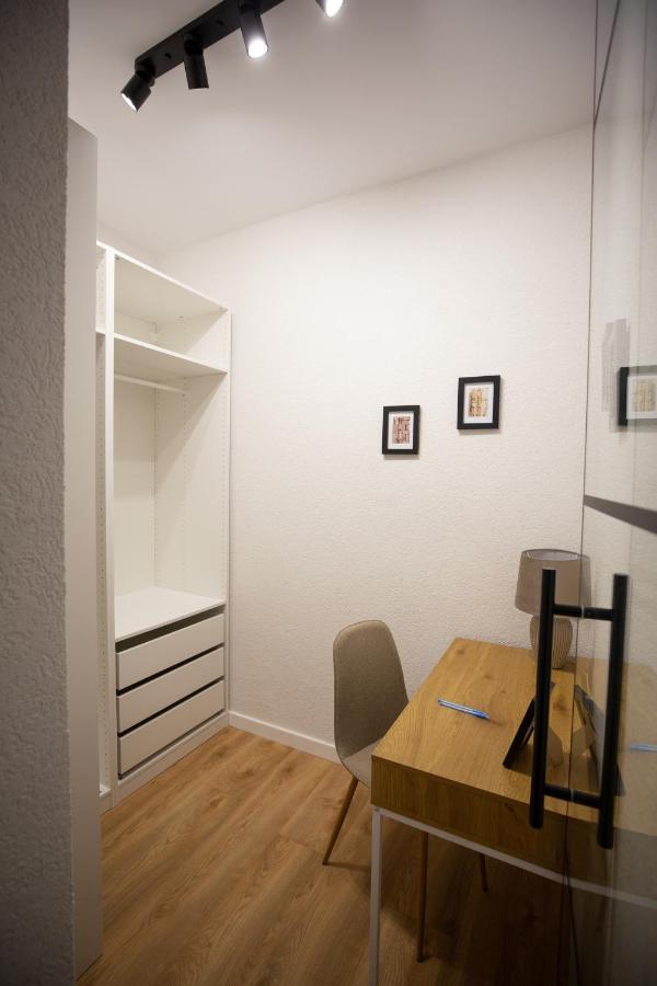 Unique City View Apartment Balcony & Parking Space Cluj-Napoca Eksteriør bilde