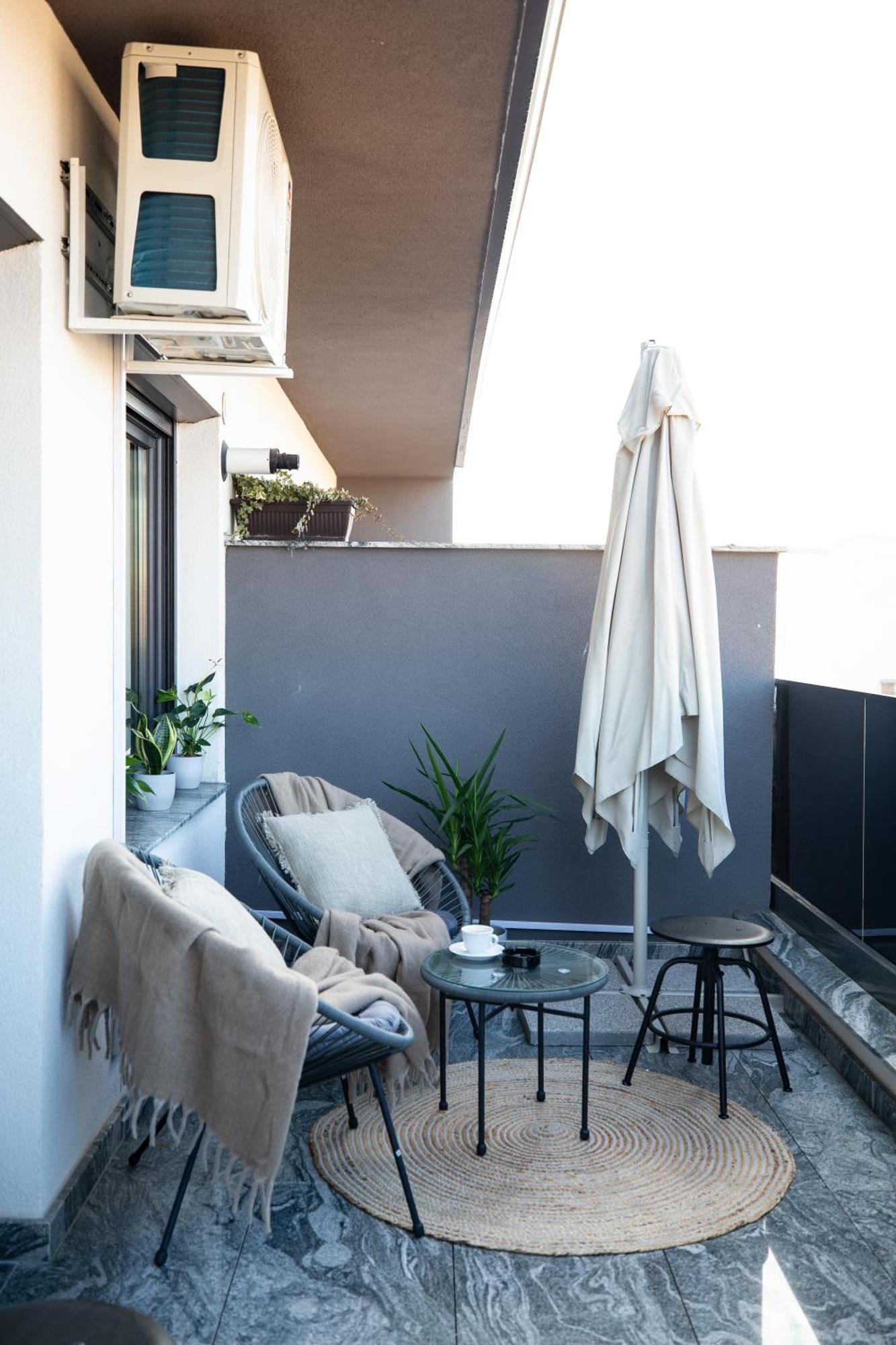 Unique City View Apartment Balcony & Parking Space Cluj-Napoca Eksteriør bilde