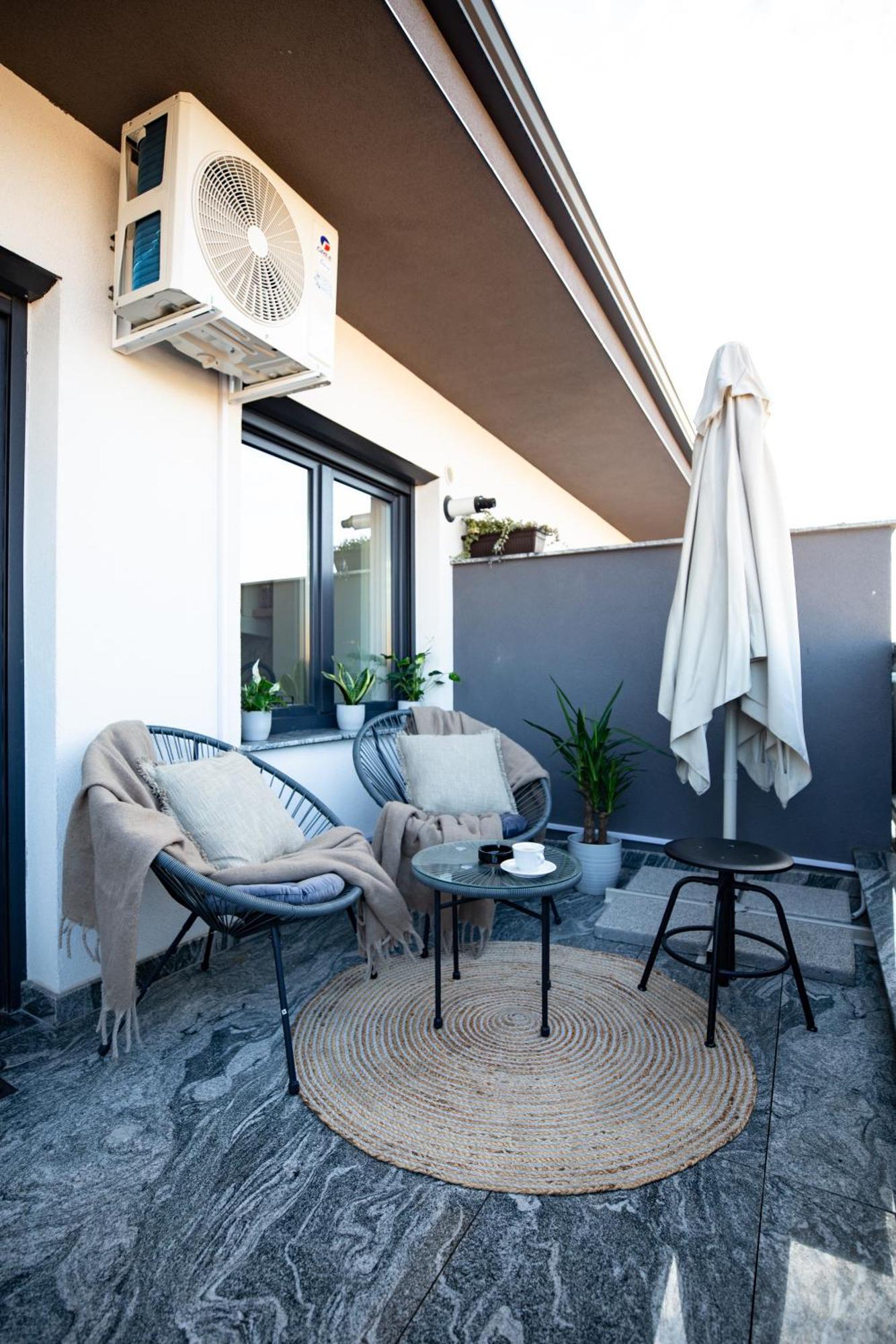 Unique City View Apartment Balcony & Parking Space Cluj-Napoca Eksteriør bilde